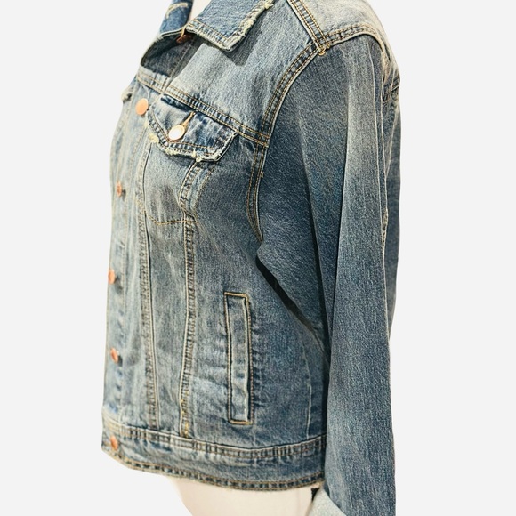 Universal Thread Women’s Denim Jacket with Copper Buttons - XS, Brand New - Picture 2 of 4